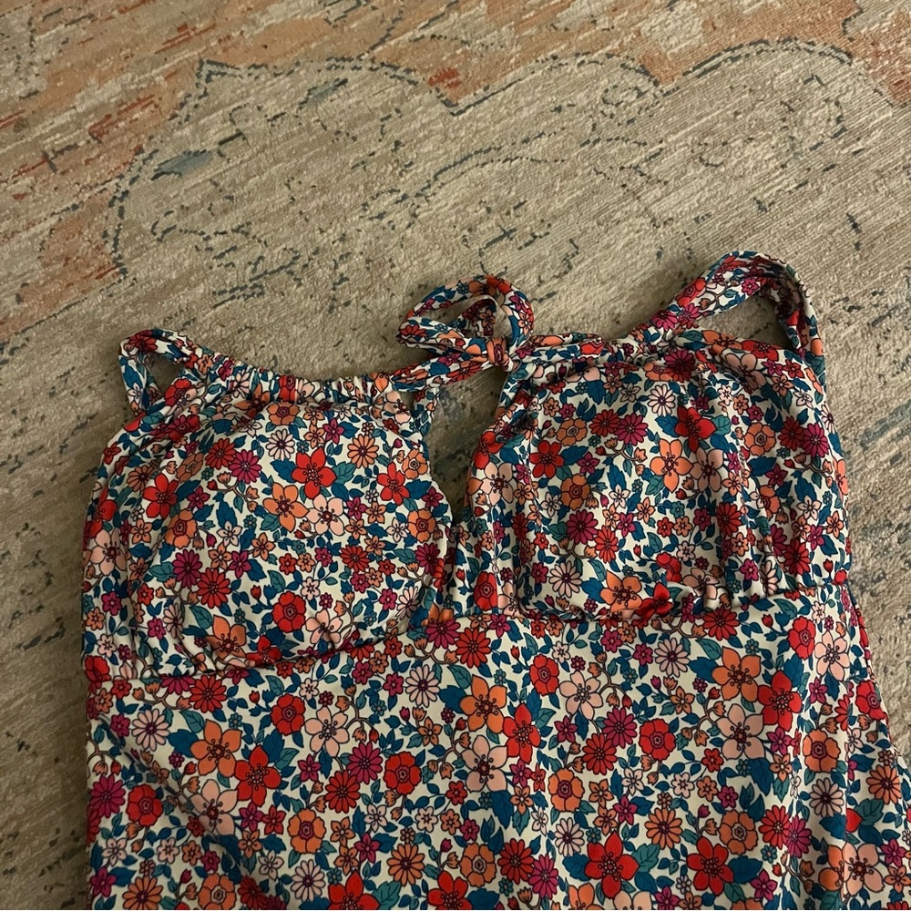 Time and Tru Colorful Floral Swimsuit - Picture 3 of 6